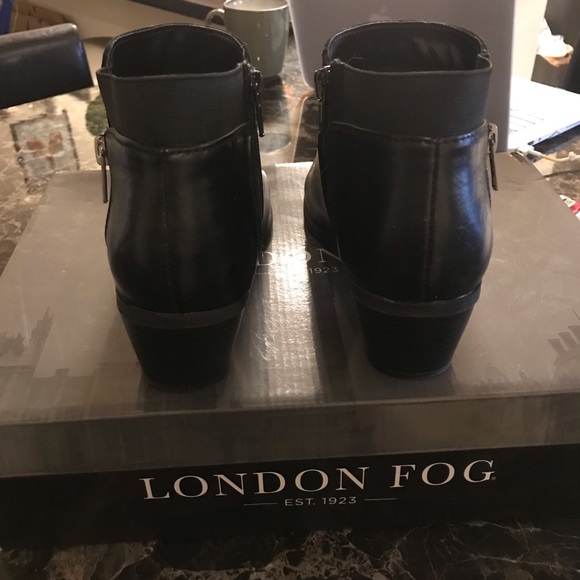 LONDON FOG Black Leather Bootie - Picture 3 of 5